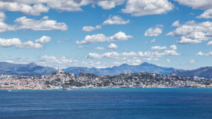 Marseille au pied des montagnes - Julien Amic